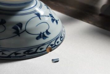 破損している