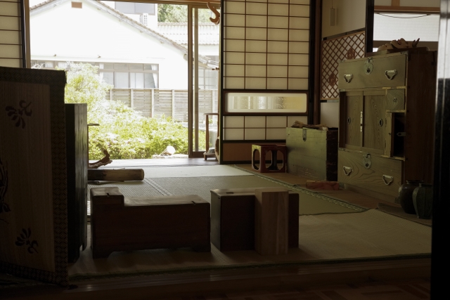 リサイクルショップと買取専門業者の違いとは?