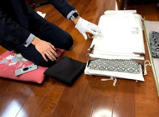 シミやカビがあっても買取してもらえる着物は？