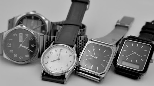 付属品の有無で査定に差が出るのはなぜ？