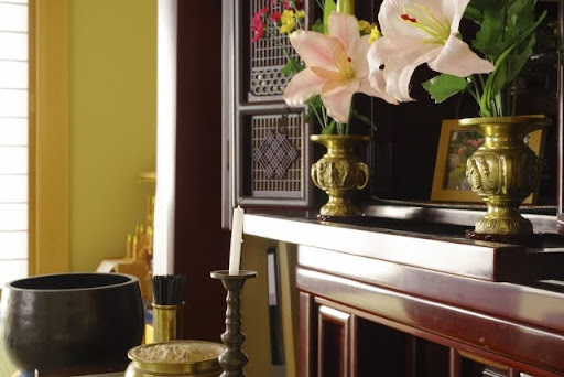 仏壇は買い取られにくいが仏具は買い取られやすい