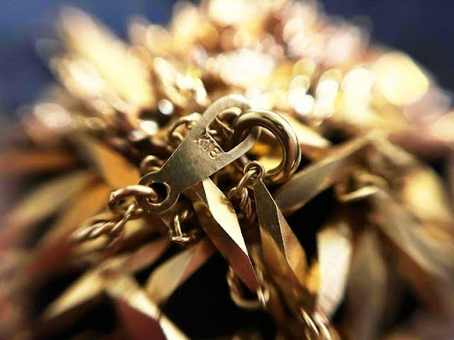 意外と知らない！金の買取対象になりうる品物一覧