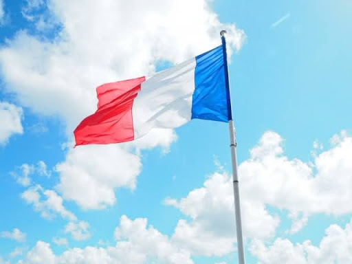 フランス人形とは何か